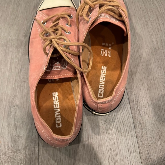 Converse Chuck Taylor All Star Low Top Sneakers, Women’s Size 9.5, Blush Pink - Picture 3 of 7